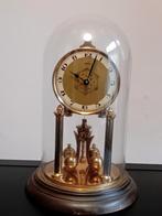 Recherche un réparateur de pendule, Enlèvement