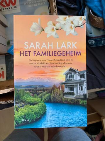 Sarah Lark - Het familiegeheim beschikbaar voor biedingen