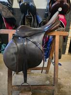 Twee stubben springzadels, Animaux & Accessoires, Chevaux & Poneys | Selles, Enlèvement