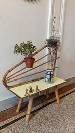 Porte plante rotin/bambou formica jaune vintage, Huis en Inrichting, Tafels | Sidetables, Ophalen, Zo goed als nieuw