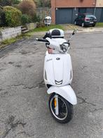 SCOOTER KYMCO LIKE 125 année 2018, Fietsen en Brommers, Scooters | Kymco, Ophalen of Verzenden, Zo goed als nieuw, Like
