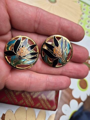 Vintage Cloisonne clips  oorbellen in uitstekkende staat  beschikbaar voor biedingen