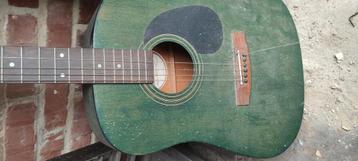 Gitaar te koop beschikbaar voor biedingen