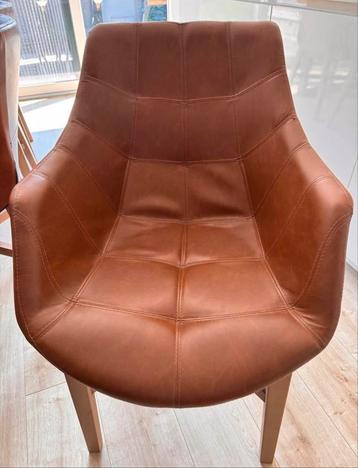Kunstlederen stoelen (8stuks) beschikbaar voor biedingen