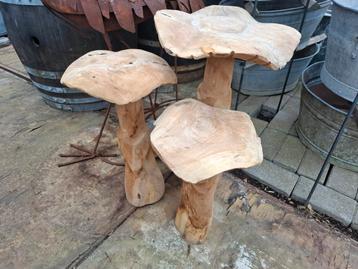 Paddestoelen set GROOT! Echte TEAK!  3 stuks! Super knap beschikbaar voor biedingen