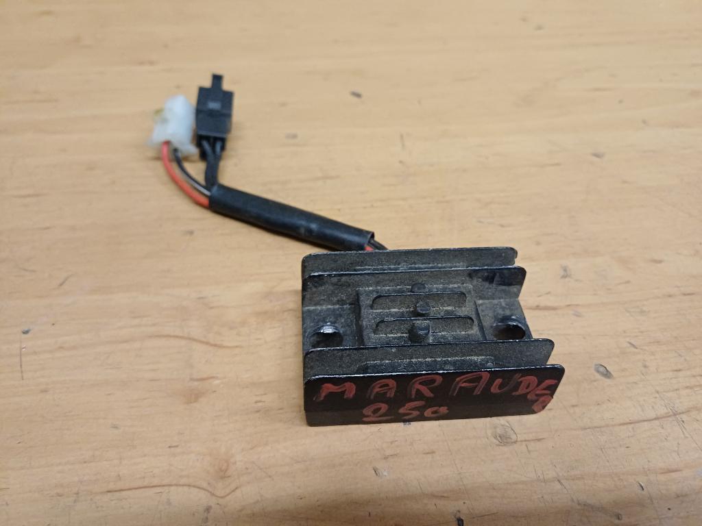 suzuki marauder 250 spanningsregelaar, Motos, Enlèvement ou Envoi, Utilisé