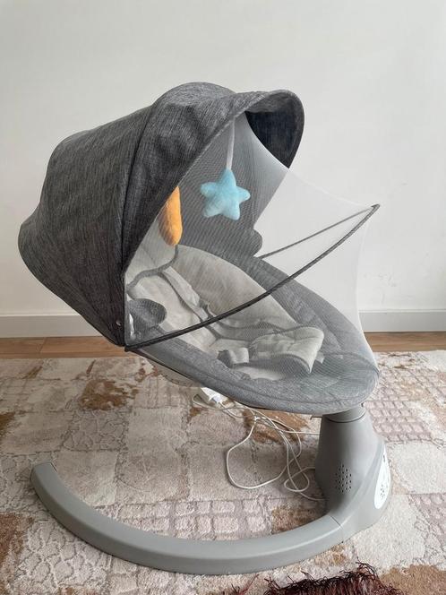Bebies First elektrische wipstoel/schommelstoel (grijs), Kinderen en Baby's, Wipstoeltjes, Zo goed als nieuw, Schommelstoel, Ophalen