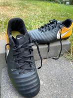 Voetbalschoenen nike tiempo 41, Sport en Fitness, Voetbal, Ophalen of Verzenden, Zo goed als nieuw