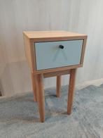 Leuk scandinavisch nachtkastje in natuur eik (NIEUW !), Huis en Inrichting, Slaapkamer | Nachtkastjes, Ophalen, Minder dan 45 cm