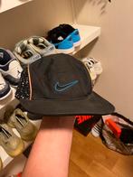 Supreme nike boucle pet, Kleding | Heren, Hoeden en Petten, Nike supreme, Pet, Gedragen, One size fits all