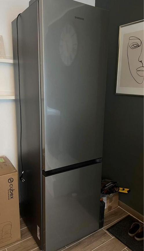 Frigo congélateur grosse capacité 390l, Electroménager, Réfrigérateurs & Frigos, Comme neuf, 200 litres ou plus, 60 cm ou plus