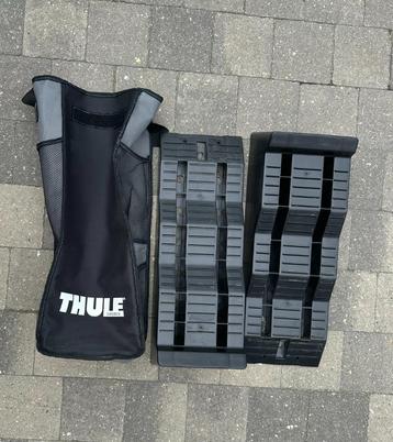 Thule levelers in opbergtas beschikbaar voor biedingen