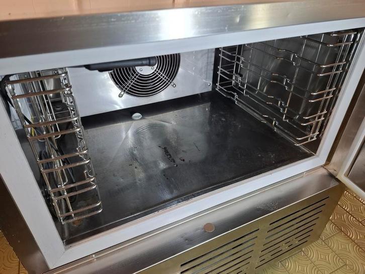 Bakktrade snelvriezer blastchiller, Zakelijke goederen, Horeca | Keukenapparatuur, Gebruikt, Ophalen