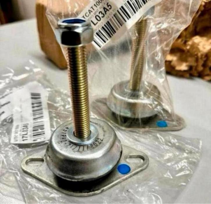 2 sets - Caterham 7 Vibra 73-07 motorbevestiging autosport, Auto diversen, Autosport-onderdelen, Nieuw, Ophalen of Verzenden