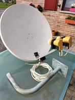 Antenne parabolique avec deux têtes et support mural, Audio, Tv en Foto, Schotelantennes, Ophalen, Gebruikt, (Schotel)antenne