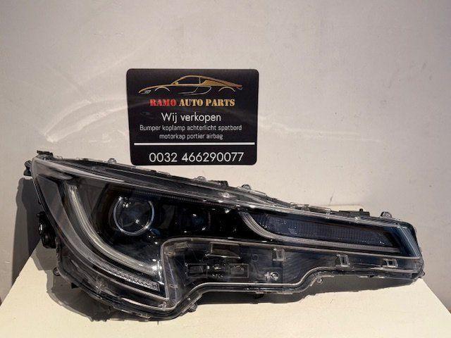 TOYOTA COROLLA E21 KOPLAMP FULL LED RECHTS 81110-02S80, Autos : Pièces & Accessoires, Éclairage, Toyota, Utilisé, 3 mois de garantie