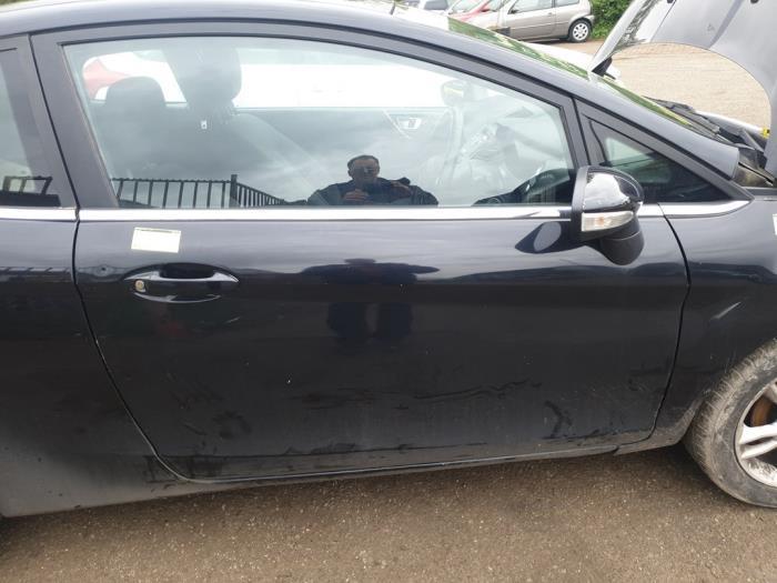 Portier 2Deurs rechts van een Ford Fiesta, Auto-onderdelen, Carrosserie, Deur, Ford, Gebruikt, 3 maanden garantie, Ophalen of Verzenden