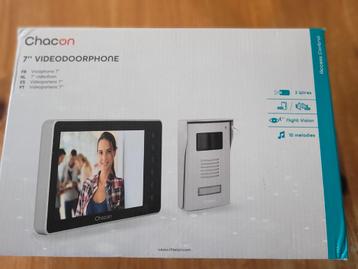 Bekabelde video-intercom - 2 draden en een 7" scherm -  beschikbaar voor biedingen