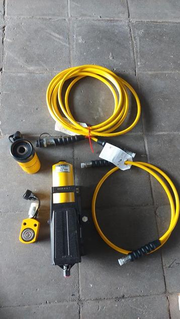 Nieuwe hydraulische pneumatische cilinder van Enerpac beschikbaar voor biedingen