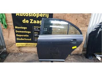 Portier 4Deurs links-achter van een Toyota Avensis beschikbaar voor biedingen