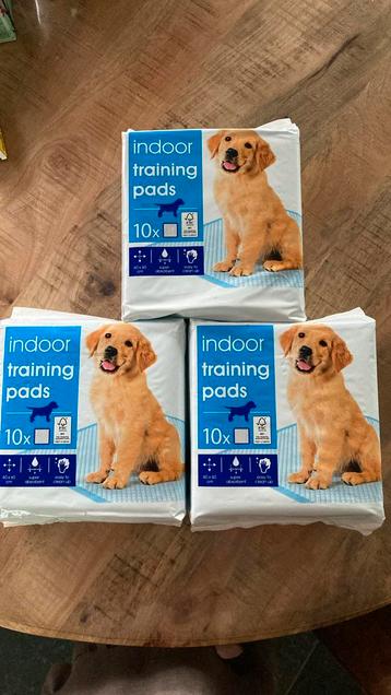 3 training pads pups beschikbaar voor biedingen