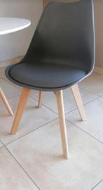 chaise neuve blanc noir gris plusieurs en stock, Antiquités & Art, Enlèvement