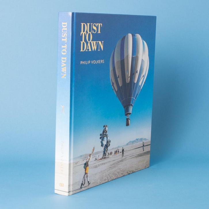 Dust to Dawn - Philip Volkers, Boeken, Kunst en Cultuur | Beeldend, Zo goed als nieuw, Ophalen