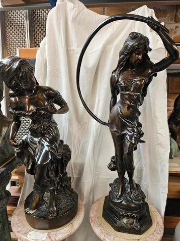 2 grote bronzen beelden en een klok opruimprijsje !!! beschikbaar voor biedingen