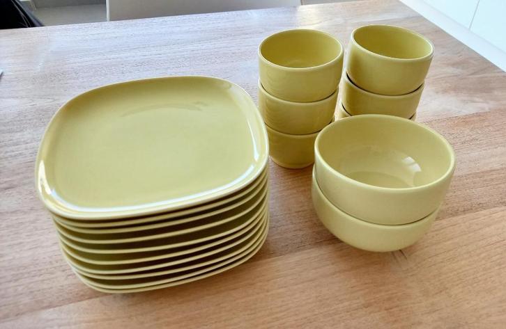 6 KLEINE + 2 MIDDELGROTE  KOMMETJES + 10 BORDJES – ALS NIEUW, Huis en Inrichting, Keuken | Servies, Zo goed als nieuw, Porselein