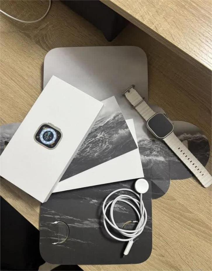 Apple watch ultra 49mm, Handtassen en Accessoires, Smartwatches, Gebruikt, iOS, Zilver, Ophalen of Verzenden