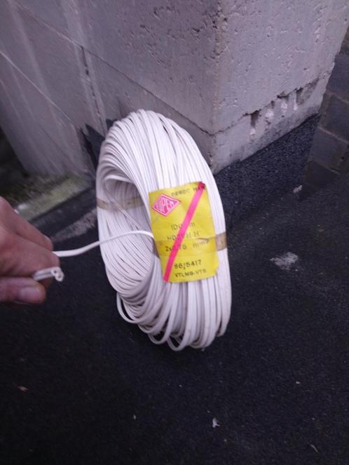 bobine de cable 2X0,75 mm, Doe-het-zelf en Bouw, Elektriciteit en Kabels, Zo goed als nieuw, Kabel of Snoer, Ophalen
