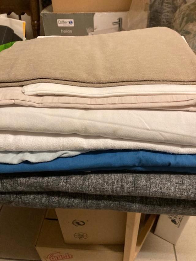 2 paar dekbedovertrek + slopen voor 1 persoons bed voor 5 eu, Diversen, Rommelmarktspullen, Zo goed als nieuw, Ophalen