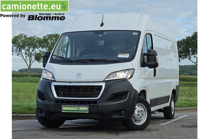 Peugeot Boxer 2.2 BlueHDi 120 L2H2 3.0t (bj 2022), Auto's, Bestelwagens en Lichte vracht, Bedrijf, Te koop, ABS, Achteruitrijcamera