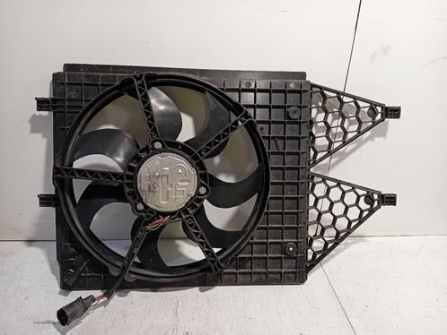 KOELVENTILATOR Skoda Fabia II Combi (6R0121207Q), Auto-onderdelen, Airco en Verwarming, Skoda, Gebruikt