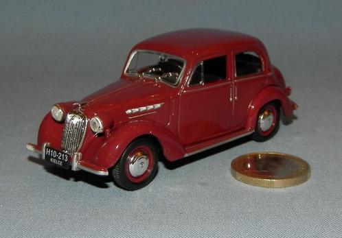 Altaya 1/43 : Simca 8 (ex-Fiat 1100 Berlin) Bordeaux, Hobby & Loisirs créatifs, Voitures miniatures | 1:43, Neuf, Voiture, Universal Hobbies