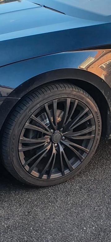 velgen 19 inch met niuwe banden 8.5JX19 h2 beschikbaar voor biedingen