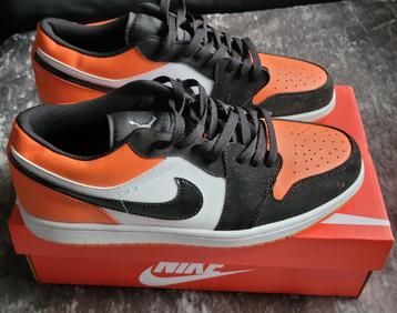 Baskets basse Nike Air Jordan 1 taille 45 neuves, Enlèvement ou Envoi, Neuf, Chaussures