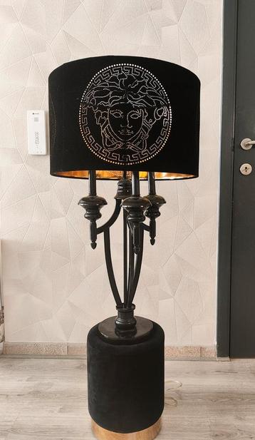 Designer vloerlamp met poef beschikbaar voor biedingen