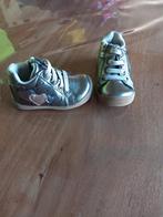 Gouden meisjes schoenen, Kinderen en Baby's, Kinderkleding | Schoenen en Sokken, Ophalen, Schoenen