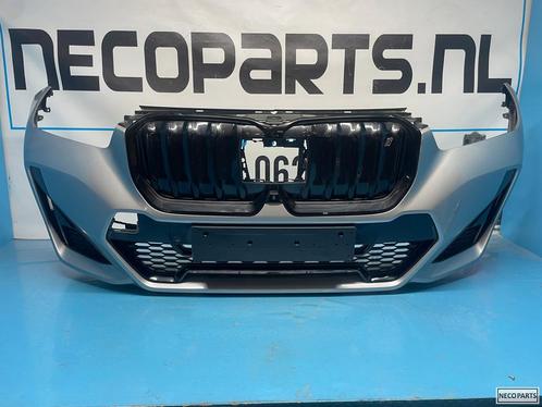 BUMPER BMW X1 U11 M PAKKET VOORBUMPER COMPLEET ORIGINEEL, Auto-onderdelen, Carrosserie, Bumper, BMW, Gebruikt, Ophalen of Verzenden