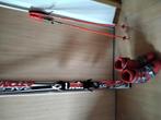 Skis Atomic avec bâtons et bottines, Sport en Fitness, Ophalen, 140 tot 160 cm, Gebruikt, Atomic