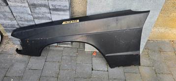 Mercedes 190 W201 spatbord gardebou beschikbaar voor biedingen