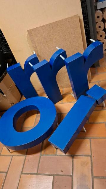 Lotje vintage letters beschikbaar voor biedingen