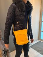 Delvaux Pin mini jaune neuf, Bijoux, Sacs & Beauté, Enlèvement ou Envoi, Comme neuf, Jaune