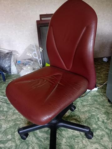 GRATIS bureaustoel, Huis en Inrichting, Bureaustoelen, Ophalen, Gebruikt, Bureaustoel, Rood
