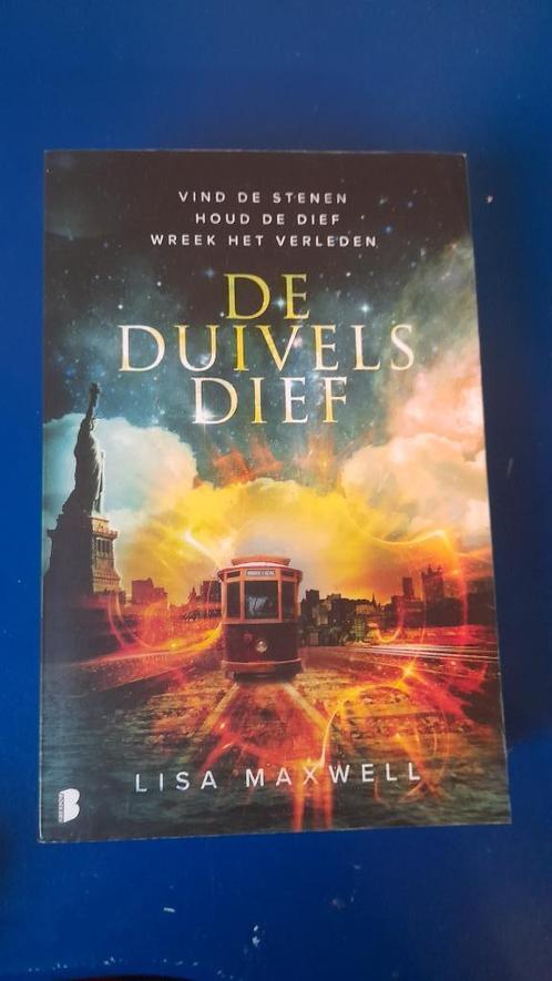 Lisa Maxwell - De Duivels Dief, Boeken, Fantasy, Zo goed als nieuw, Ophalen of Verzenden