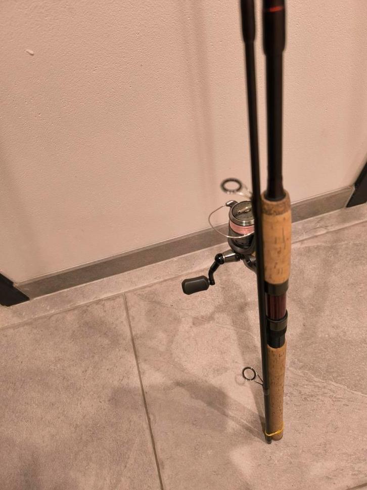 Mooi roofvis setje wegens te veel materiaal.
 Nieuwe Abu Gar, Watersport en Boten, Hengelsport | Roofvissen, Zo goed als nieuw