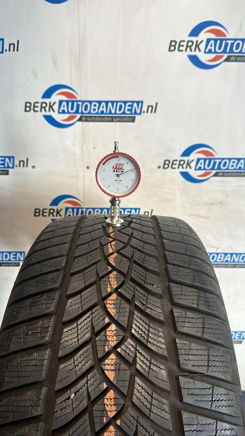 4x Goodyear Ultragrip 235/40 R18 95V 235/40/18 2354018 (prij, Auto-onderdelen, Banden en Velgen, Band(en), Winterbanden, 18 inch