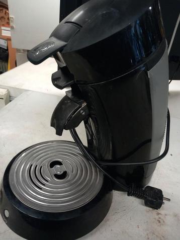 Senseo koffiezetmachine met 450 koffiepads beschikbaar voor biedingen