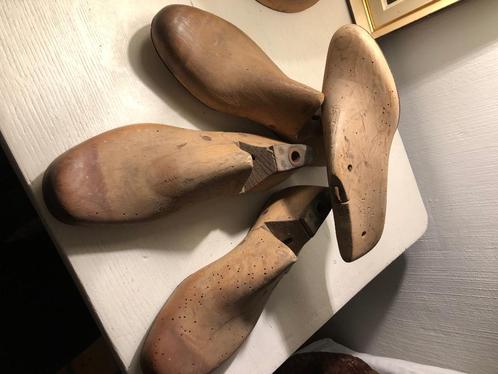 Ensemble de quatre moules anciens en bois pour chaussures, Antiquités & Art, Curiosités & Brocante, Enlèvement ou Envoi